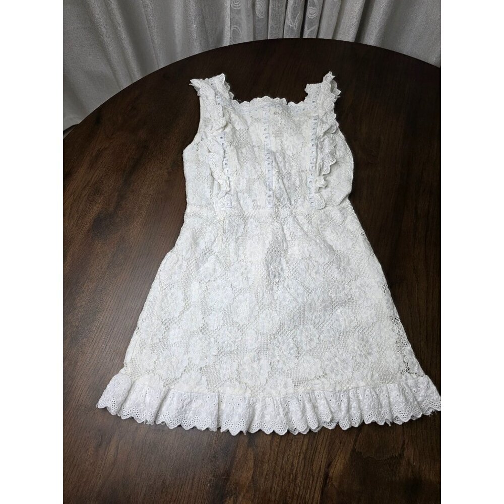 Simplee White Lace Embroidered‎ Dress Size M